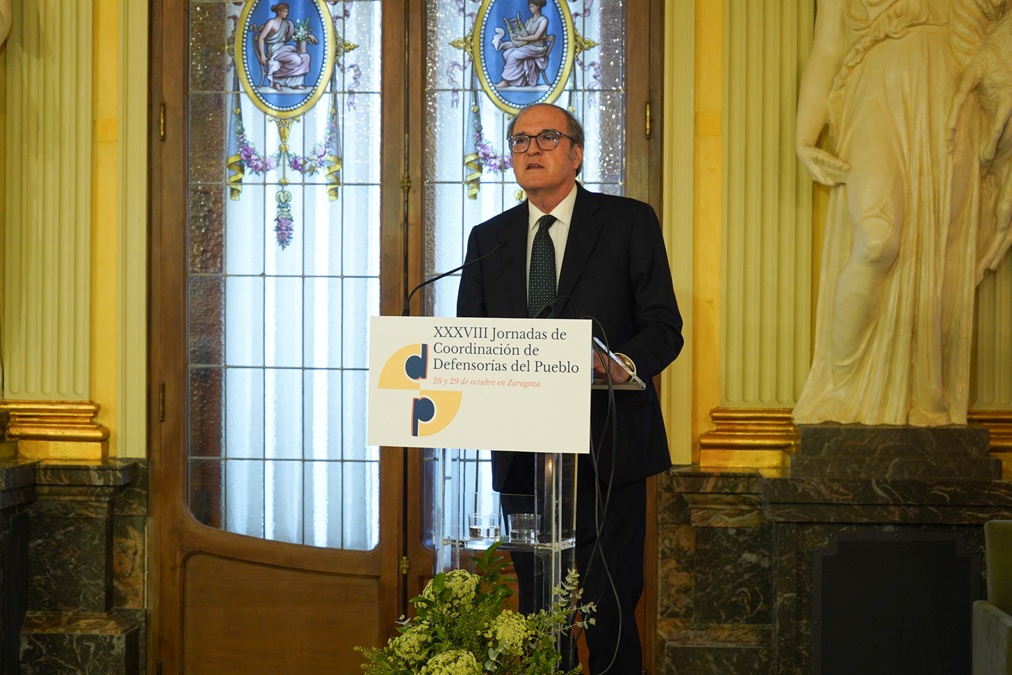 El Defensor del Pueblo Ángel Gabilondo inaugurando las Jornadas de Coordinación de Defensorías del Pueblo en Zaragoza