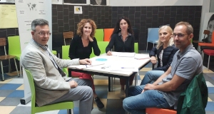 Reunión del Defensor del Pueblo de Navarra con el Servicio Socioeducativo Intercultural