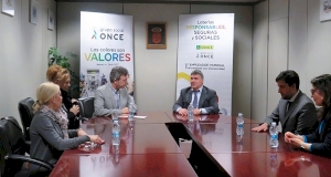 Reunión entre el Defensor del Pueblo de Navarra y la ONCE
