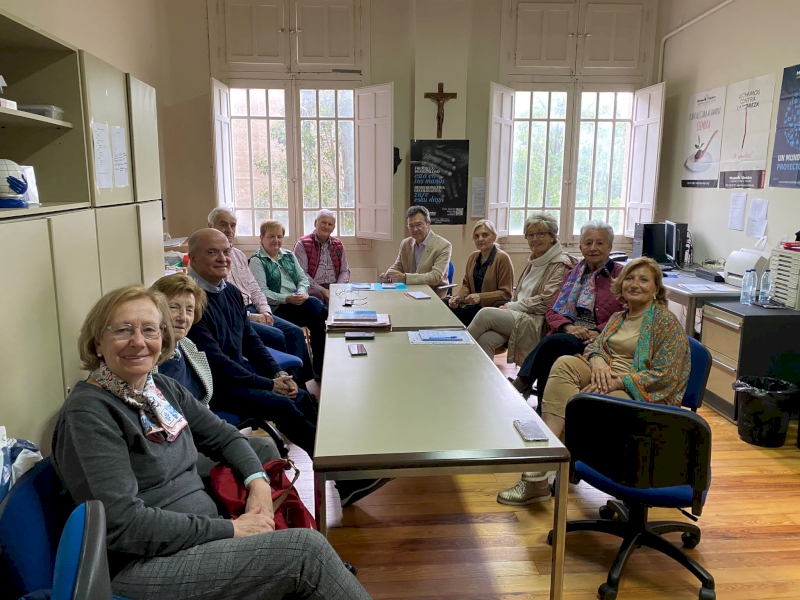 Reunión del Defensor del Pueblo de Navarra con la delegación de Manos Unidas en la Comunidad Foral