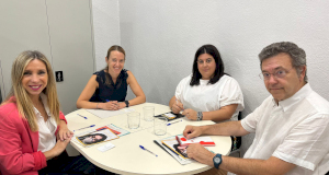 El Defensor y la jefa de gabinete reunidos con representantes de la Red