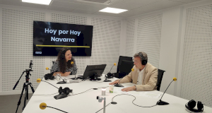 Patxi Vera y Mamen García en los estudios de la cadena SER.