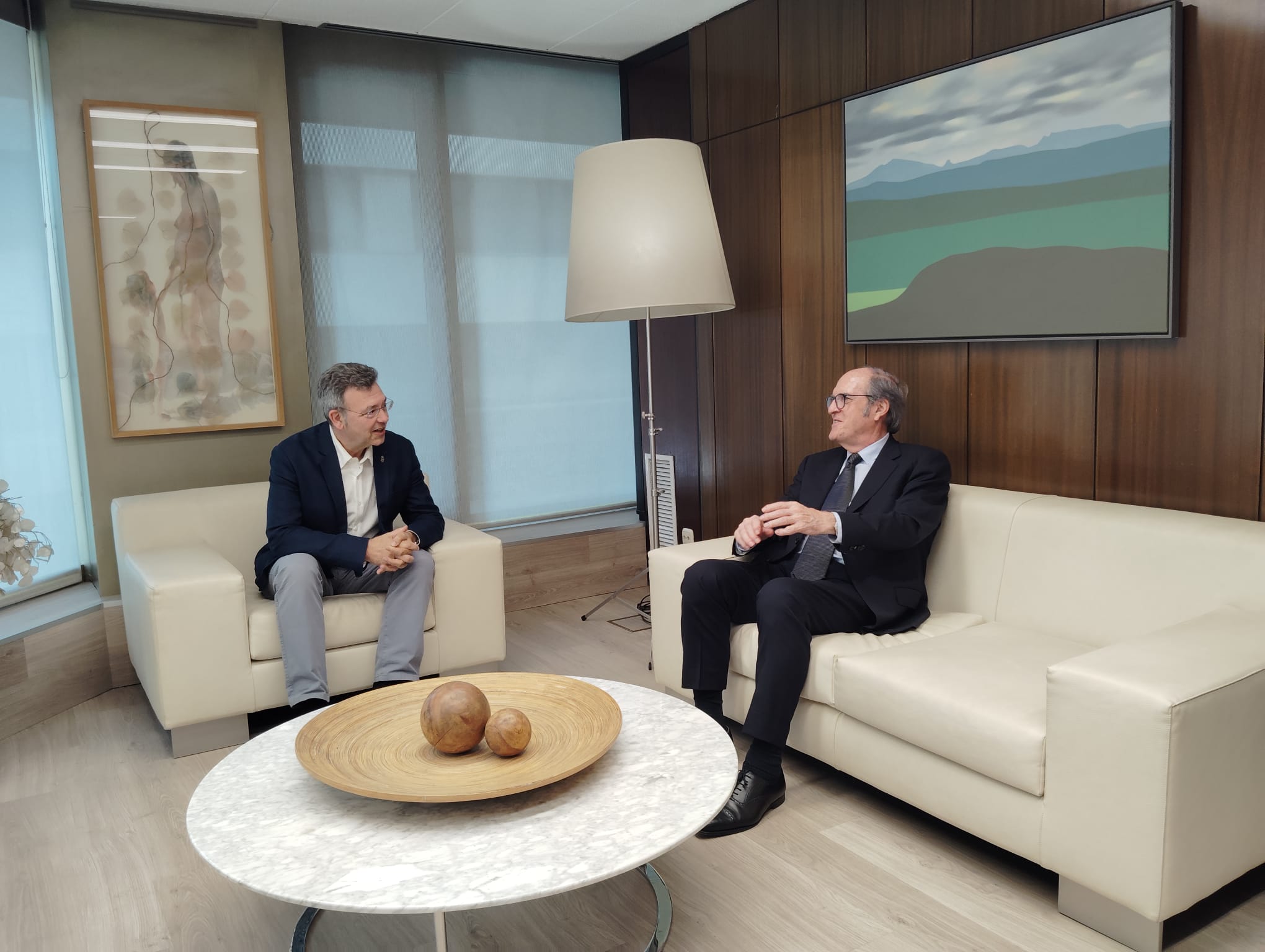 Patxi Vera y Ángel Gabilondo durante el encuentro mantenido